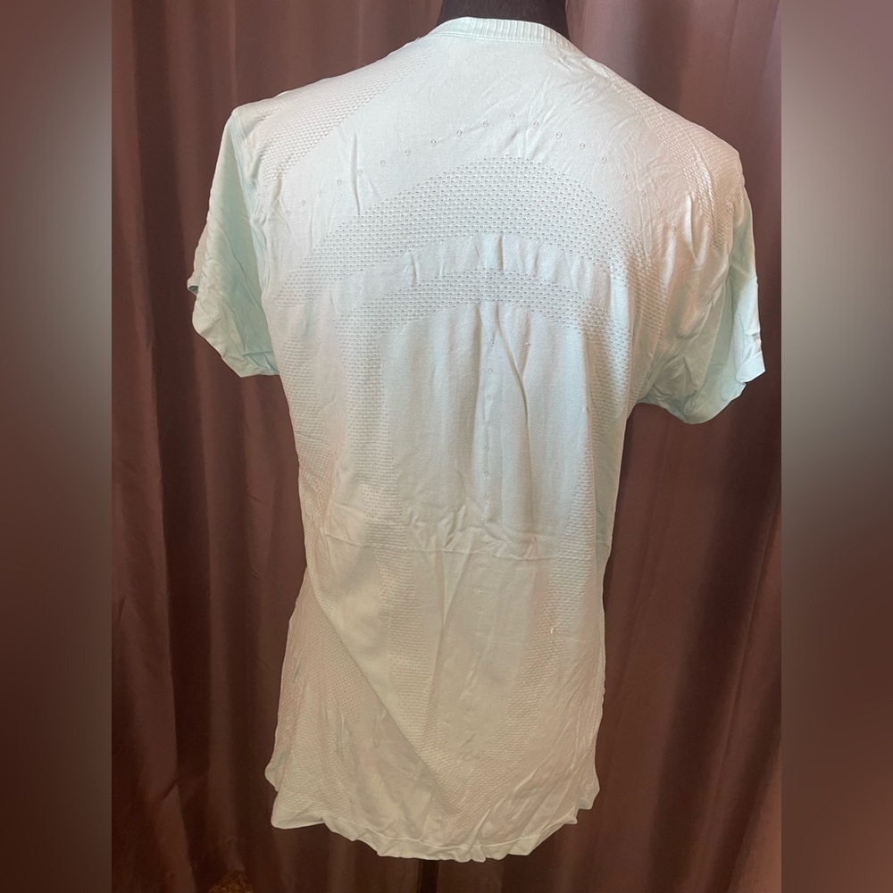 239. Champion Duo Dry Active Tee, Size XL, Mint Green, EUC - Picture 3 of 4